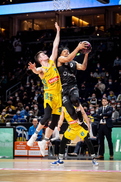 极高的联盟 极高的联盟