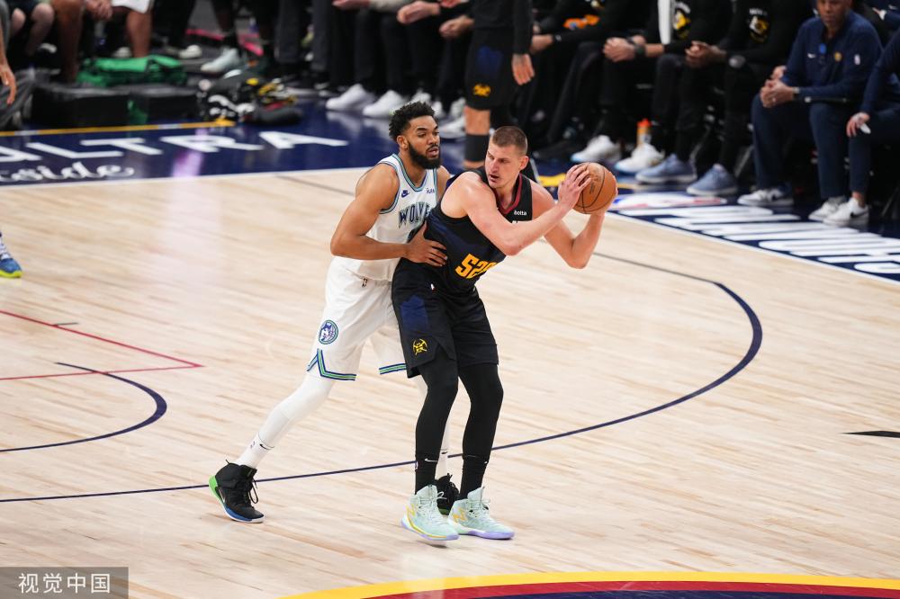 出色表现以 出色表现以