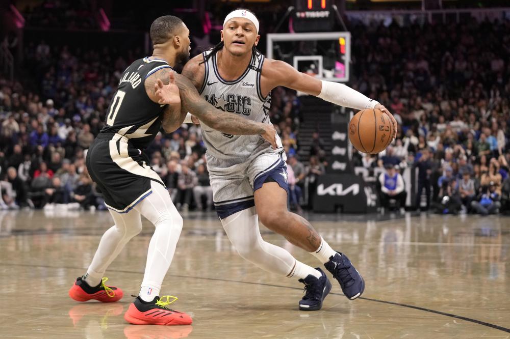 防线默契不 防线默契不