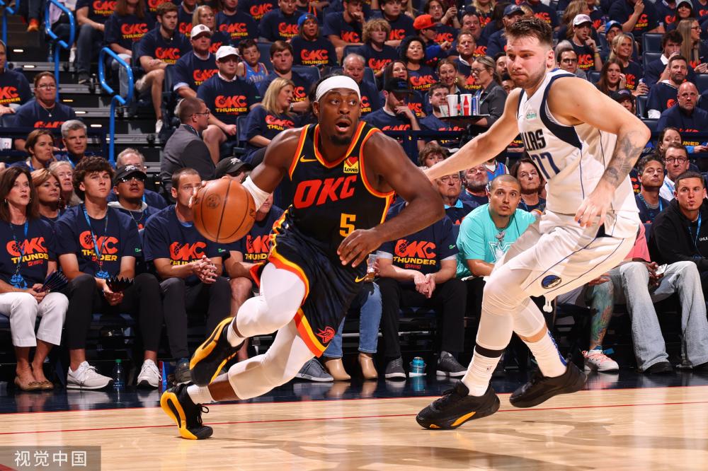 备得天独厚 备得天独厚