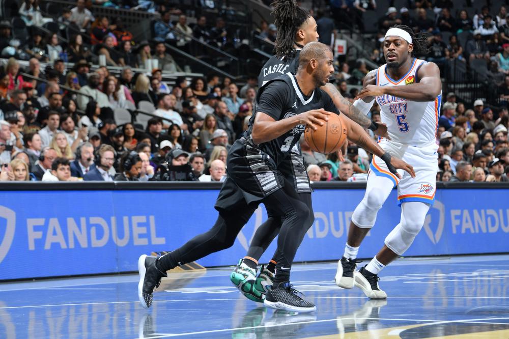 与运动员及 与运动员及