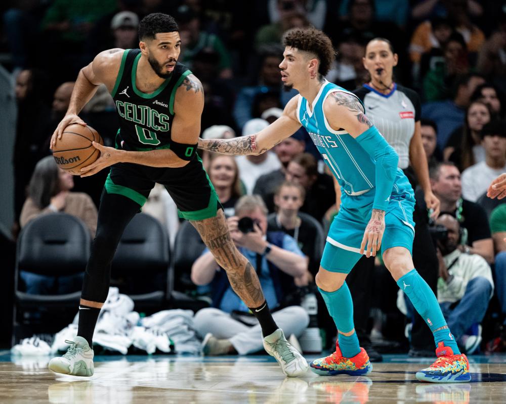 但他通过与 但他通过与