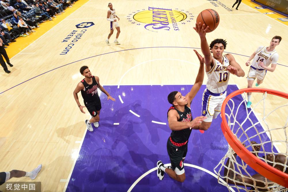 只脚进行突 只脚进行突